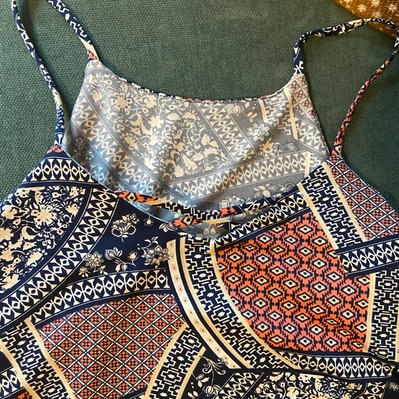 Patterned top - Picture 2 of 2